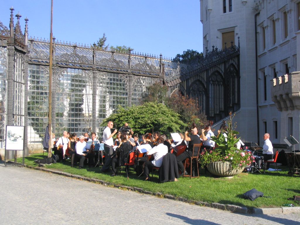 Hluboka5